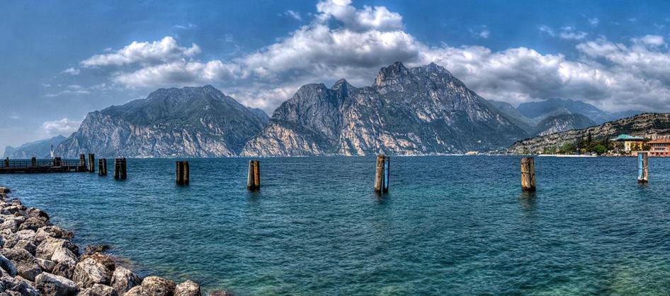 Fiori Sull'Acqua Apartments Peschiera del Garda Eksteriør bilde