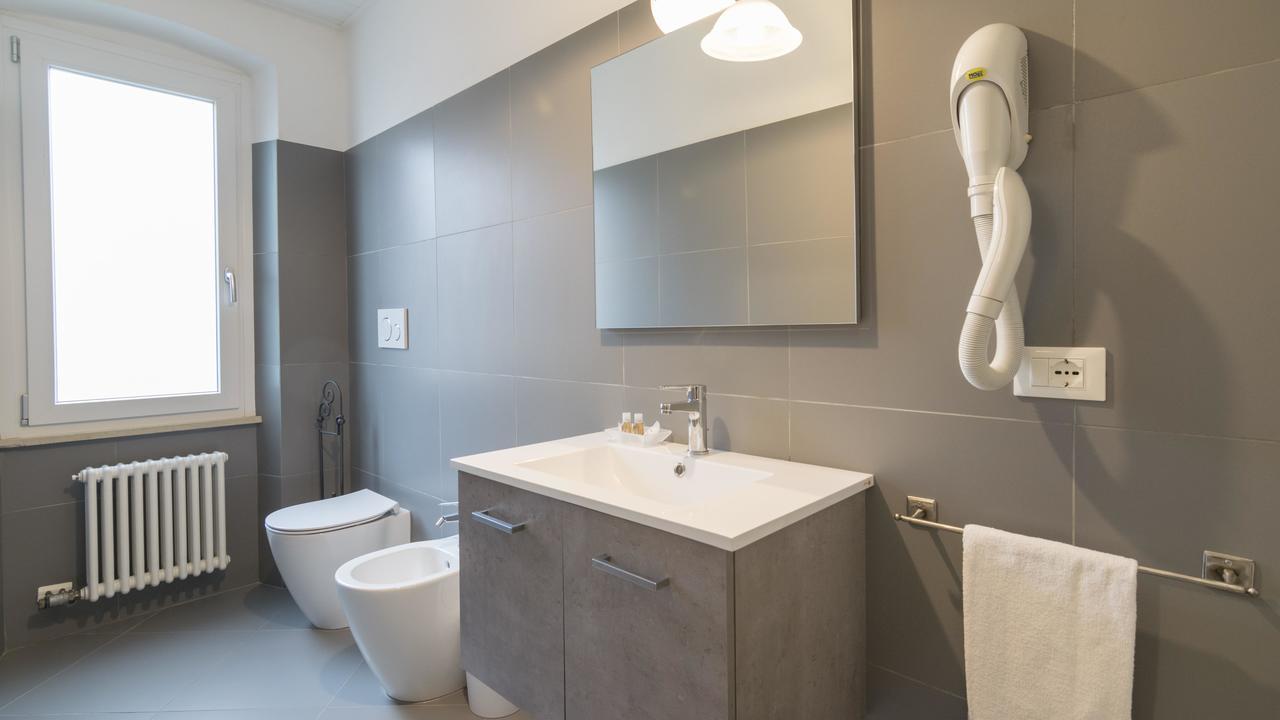 Fiori Sull'Acqua Apartments Peschiera del Garda Eksteriør bilde