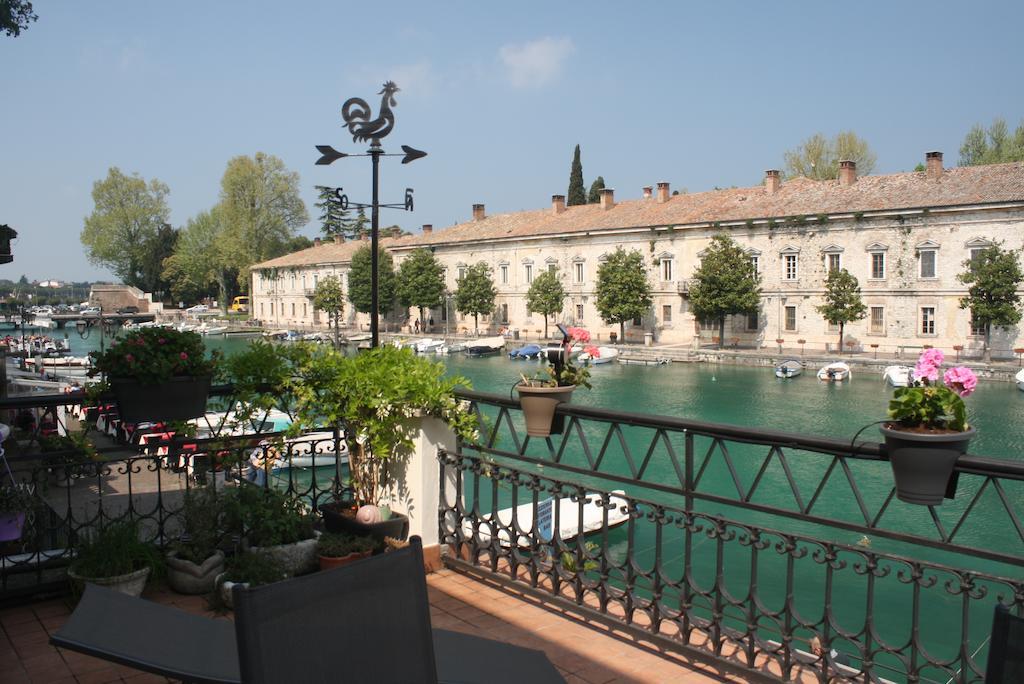 Fiori Sull'Acqua Apartments Peschiera del Garda Eksteriør bilde